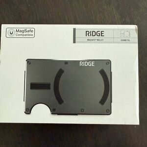 Ridge Gunmetal MagSafe Wallet
